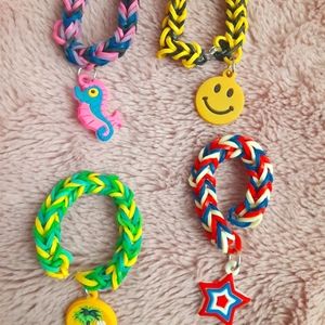 4 Handmade Rubber-bands Bracelets With Keychain
